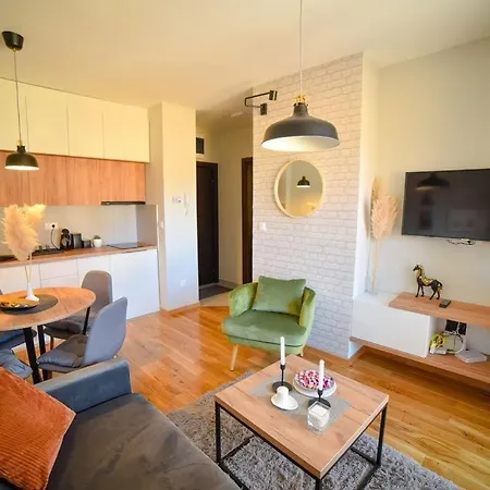 Marsal, Titova * ズラティボール