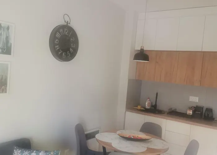 Marsal, Titova زلاتيبور