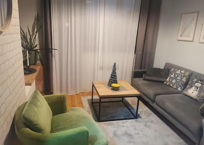 شقة Marsal, Titova *